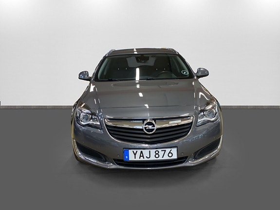 Opel Insignia 2 of 10