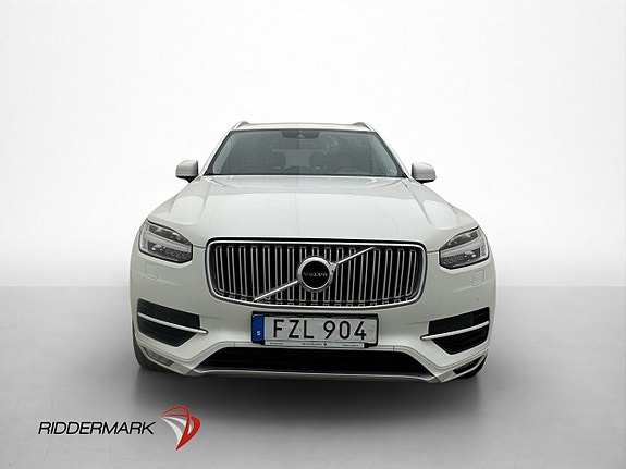 Volvo XC90 2 of 30