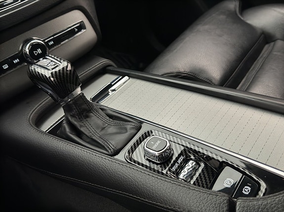 Volvo XC90 23 of 30