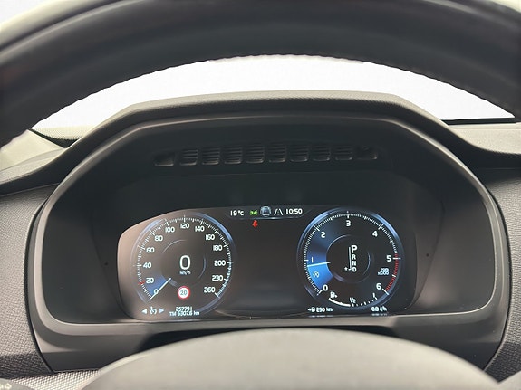 Volvo XC90 17 of 30