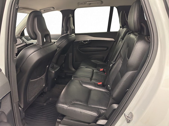 Volvo XC90 12 of 30