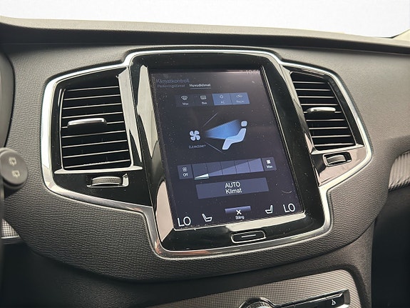 Volvo XC90 19 of 30