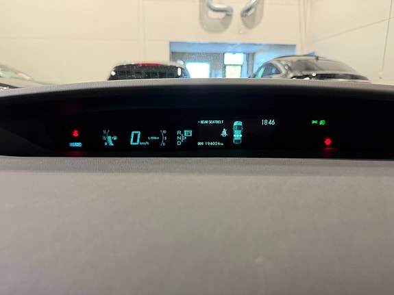 Toyota Prius Plug-in Hybrid 17 of 19