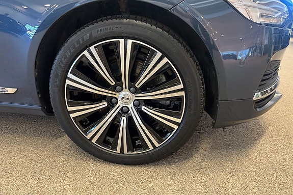 Volvo V90 9 of 17