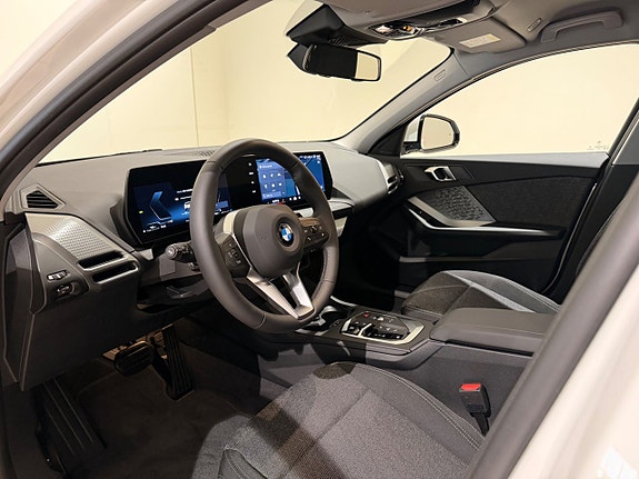 BMW 120 4 of 12