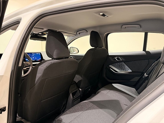BMW 120 6 of 12