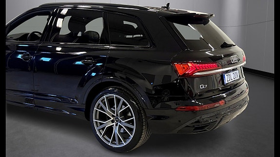 Audi Q7 13 of 25