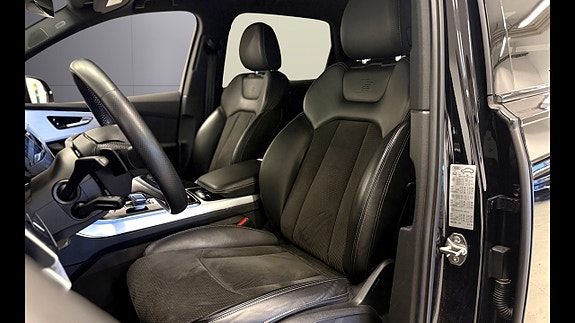 Audi Q7 15 of 25