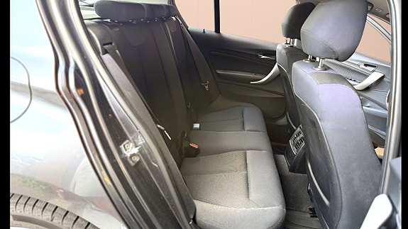 BMW 118d 14 of 18