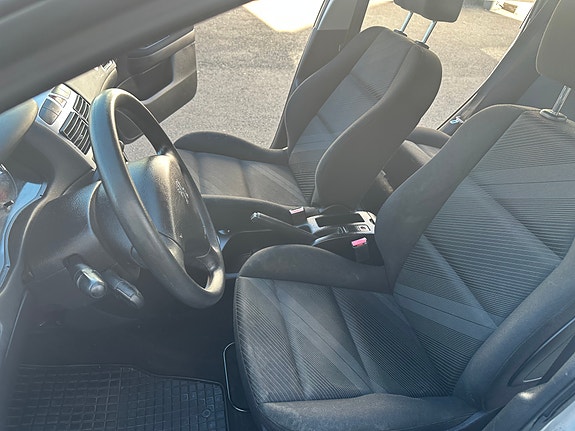 Peugeot 307 11 of 15
