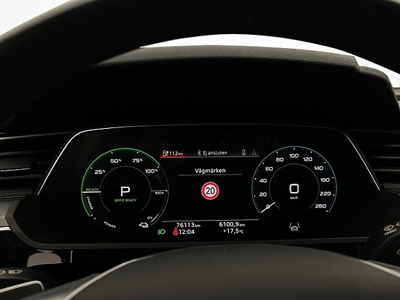 Audi e-tron 13 of 30