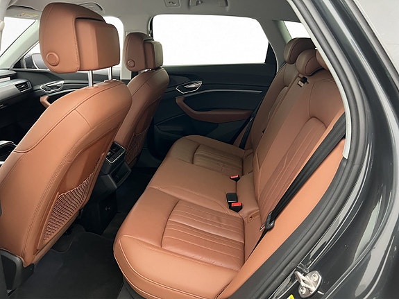 Audi e-tron 24 of 30