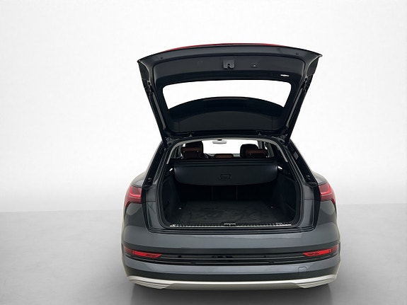 Audi e-tron 9 of 30