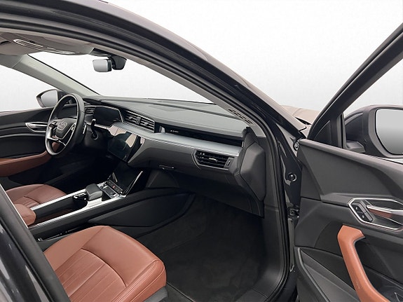 Audi e-tron 22 of 30