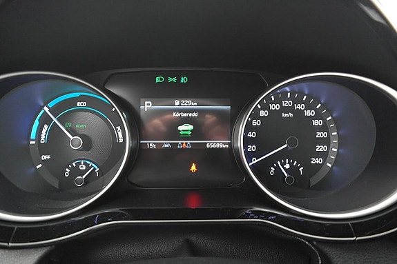 Kia Ceed 10 of 23