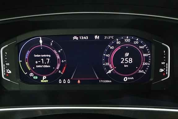 Volkswagen Tiguan 9 of 22
