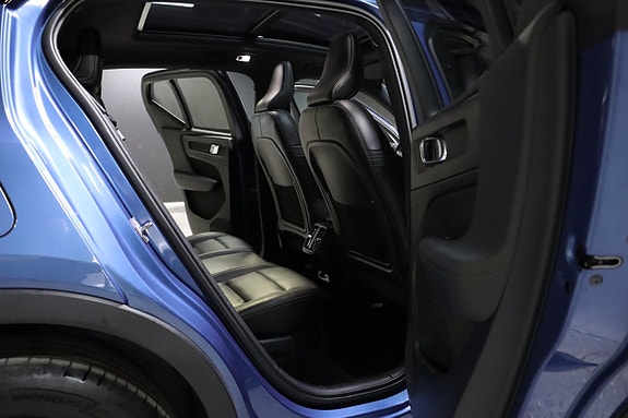 Volvo XC40 13 of 29