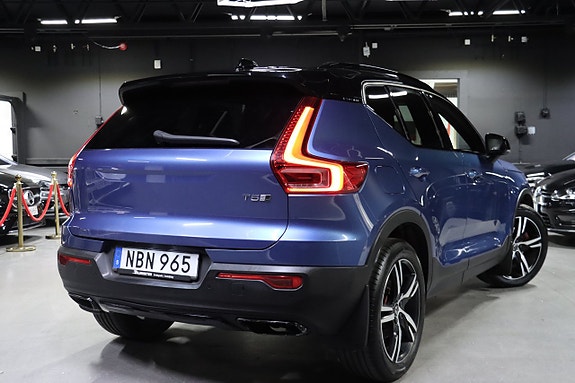 Volvo XC40 4 of 29