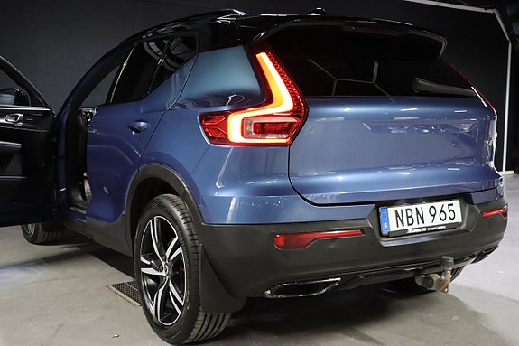 Volvo XC40 8 of 29