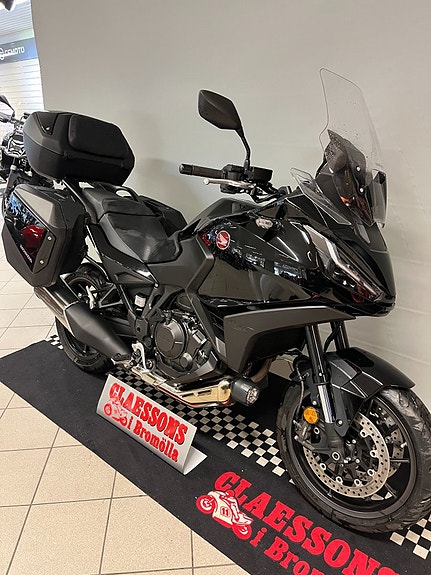 Honda NT 1100 A 2 of 3