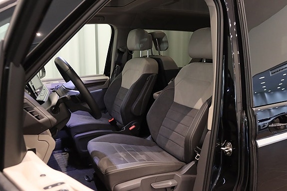 Volkswagen Multivan 9 of 25
