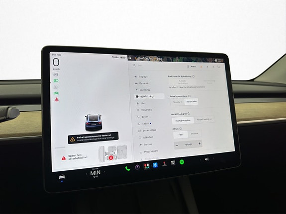Tesla Model Y 25 of 30