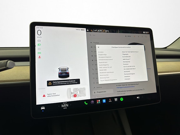 Tesla Model Y 27 of 30
