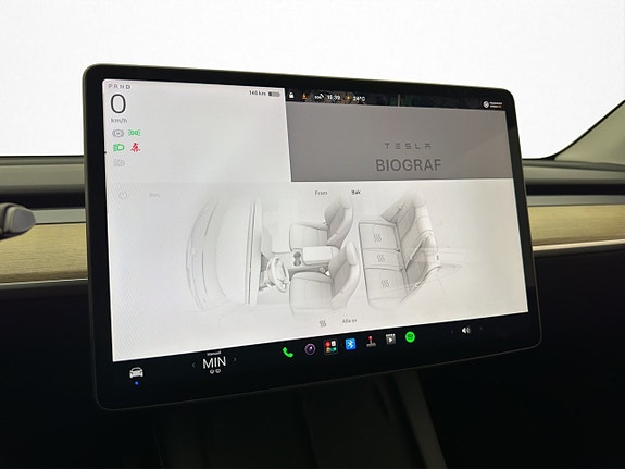 Tesla Model Y 23 of 30