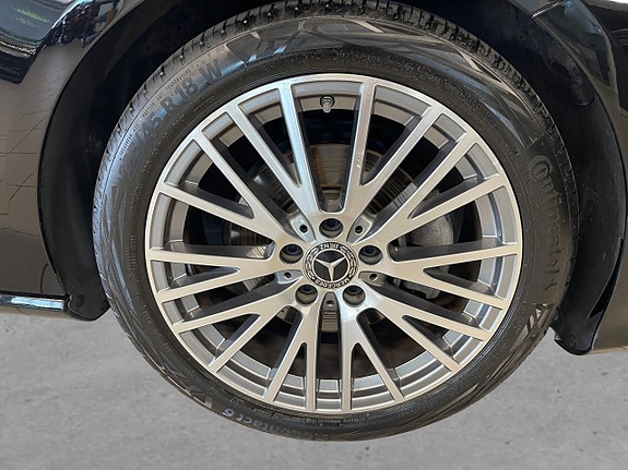 Mercedes-Benz CLA200 8 of 26