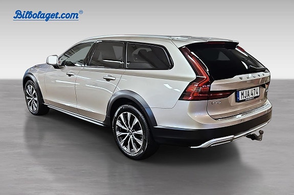 Volvo V90 Cross Country 3 of 14