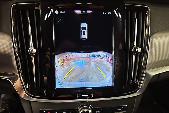 Volvo V90 Cross Country 14 of 14