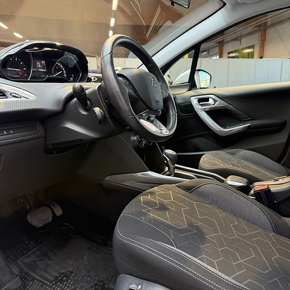Peugeot 2008 8 of 11