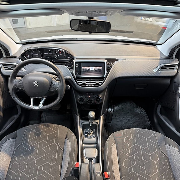 Peugeot 2008 9 of 11