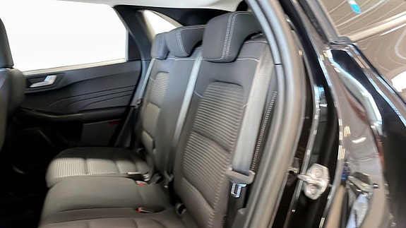 Ford Kuga 11 of 12