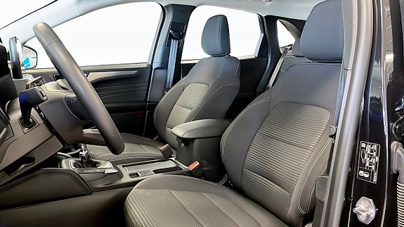 Ford Kuga 8 of 12