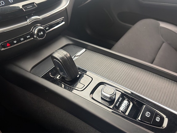 Volvo XC60 25 of 30
