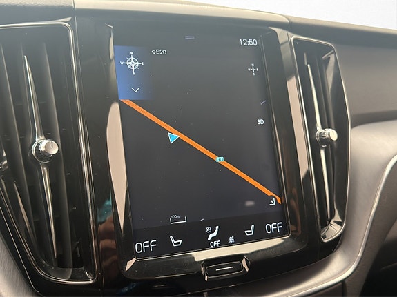 Volvo XC60 18 of 30