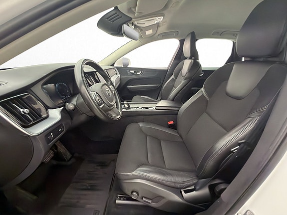 Volvo XC60 10 of 30