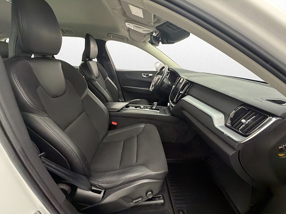 Volvo XC60 26 of 30