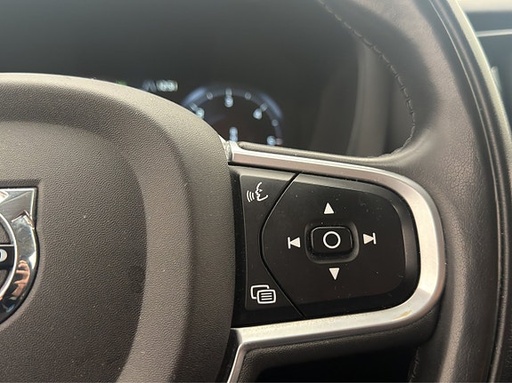 Volvo XC60 16 of 30