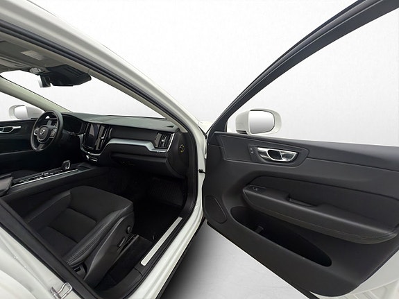 Volvo XC60 27 of 30