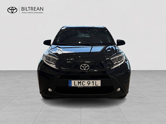 Toyota Aygo X 2 of 6