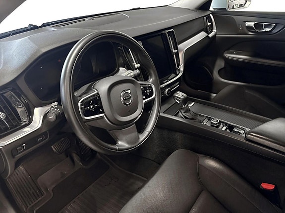 Volvo V60 Cross Country 6 of 9