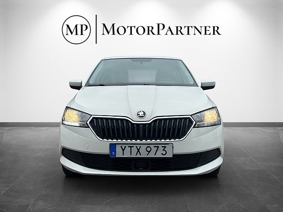Skoda Fabia 2 of 16