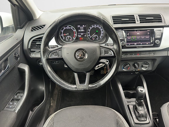 Skoda Fabia 12 of 16