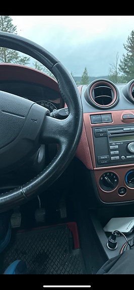 Ford Fiesta 6 of 6