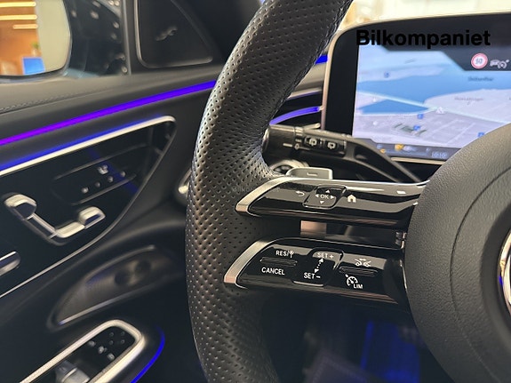 Mercedes-Benz E300 de 13 of 19