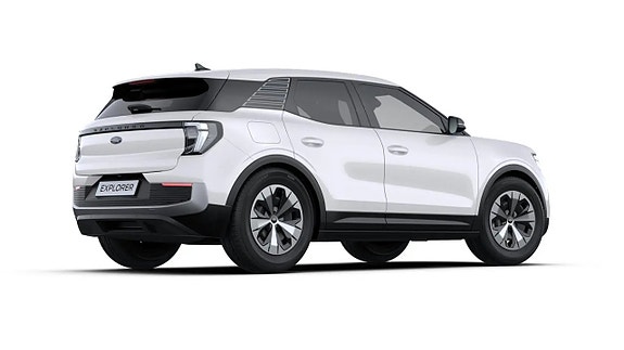 Ford Explorer 3 of 9