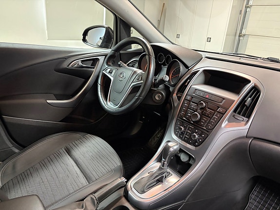 Opel Astra 9 of 11