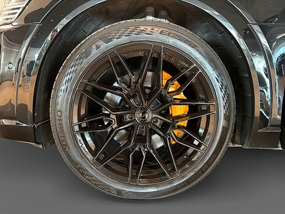 Audi e-tron 14 of 15